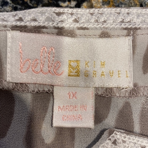 U womens Belle very pretty long sleeve taupe color plus size top 1X. EUC - Picture 4 of 4